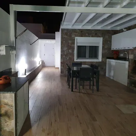Bungalow Aries Tias Exterior photo
